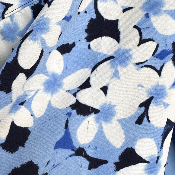 Lauren Ralph Lauren Blue Floral Surplice Wrap Front Blouse Large - Picture 6 of 9